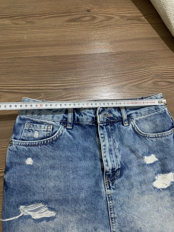 Açık Mavi Yıpranmış Kot Mini Etek - Görsel 4