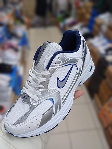 Nike spor ayakkabı