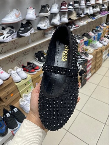 38 Beden siyah Renk Taşlı babet