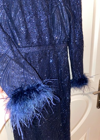 Tüylü Detaylı Lacivert Uzun Abiye Elbise - Görsel 5