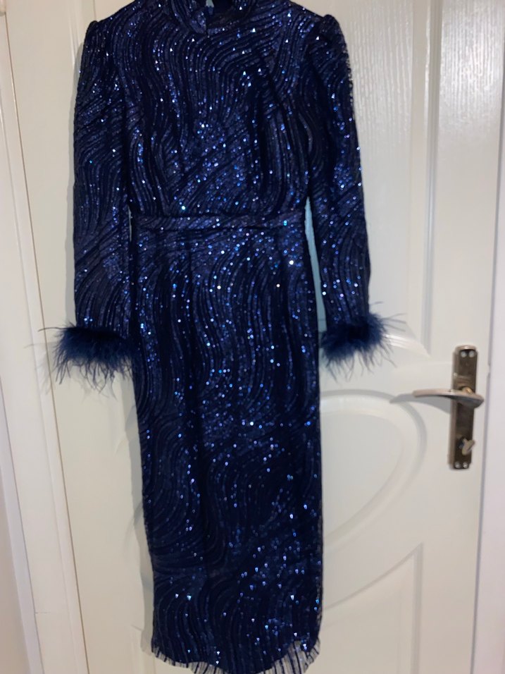 Tüylü Detaylı Lacivert Uzun Abiye Elbise - Görsel 4