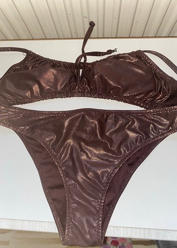 Kahverengi Parlak İpli Kadın Bikini - Görsel 4