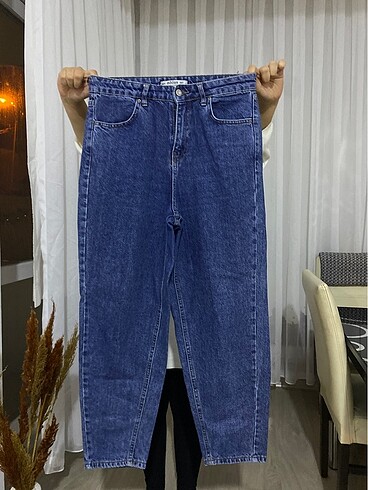 mom jean