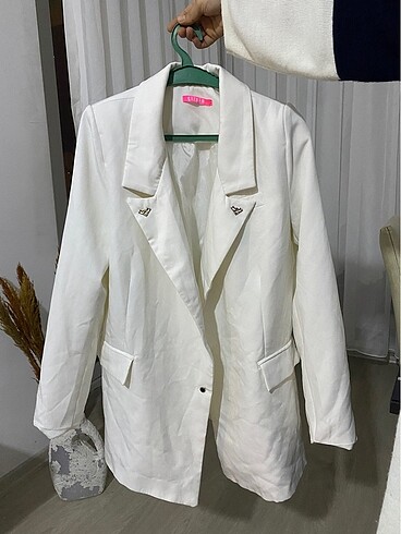 beyaz blazer