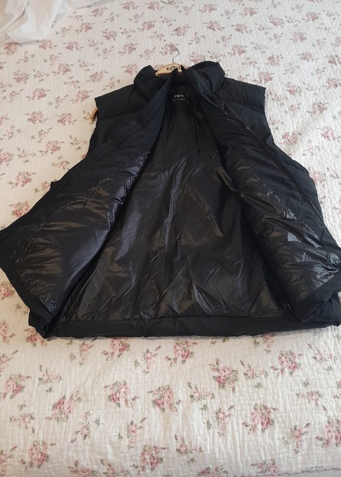 ZARA MARKA ŞİŞME YELEK - Görsel 4