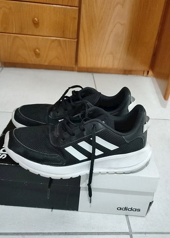 Siyah Adidas Kadın Spor Ayakkabı
