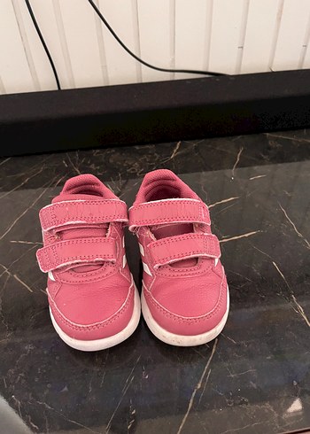21 Beden Adidas Kız Çocuk Pembe Spor Ayakkabı