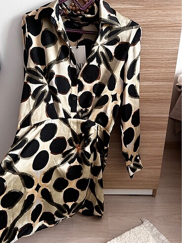 zara saten elbise