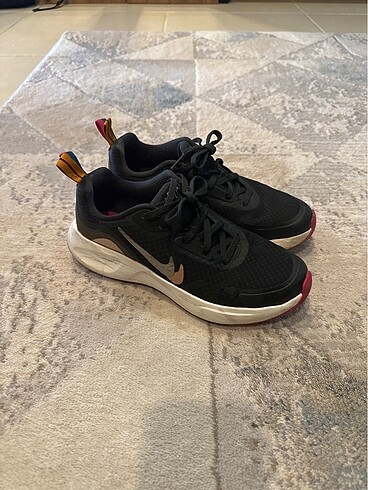 Nike spor ayakkabı
