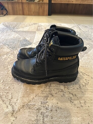 37 Beden siyah Renk Caterpillar az kullanılmış uygun fiyata