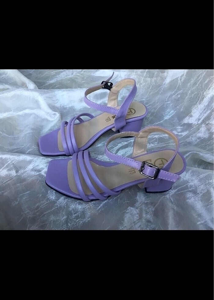 Lila topuklu sandalet ayakkabı - Görsel 2