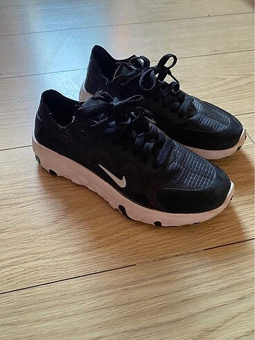Nike spor ayakkabı