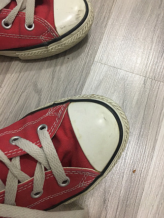 35 Beden converse kırmızı ayakkabı