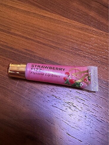 Victoria s Secret Strawberry Fizz Gloss