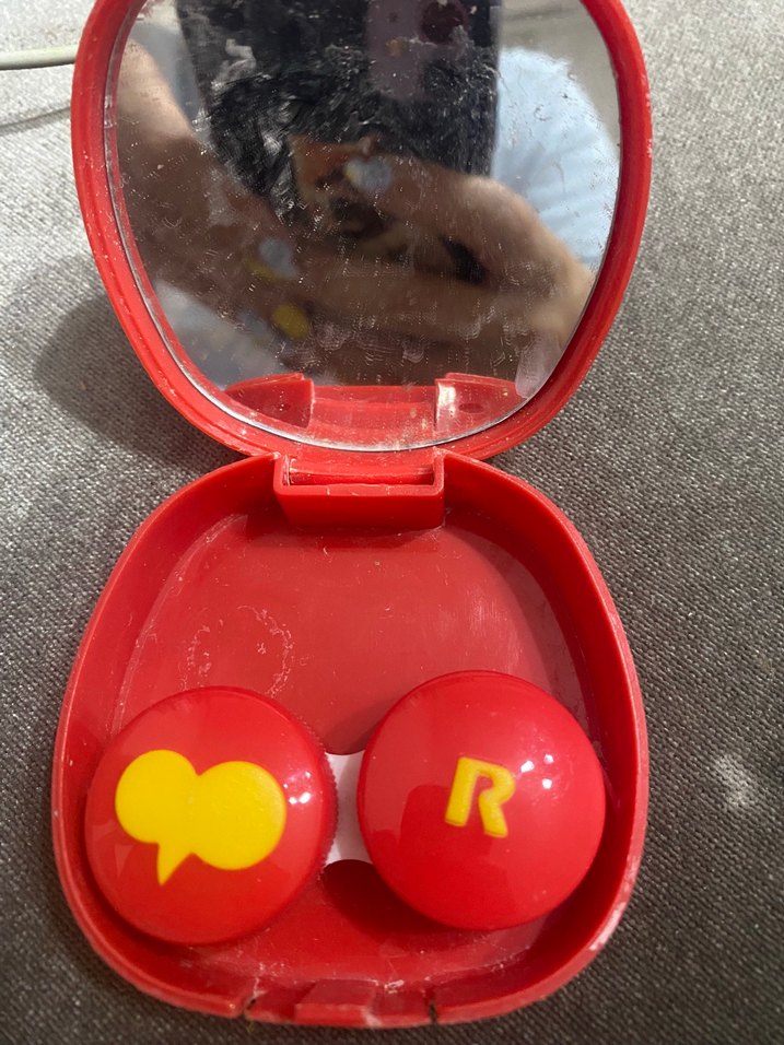 Renkli Kırmızı Lens Kutusu - Görsel 2