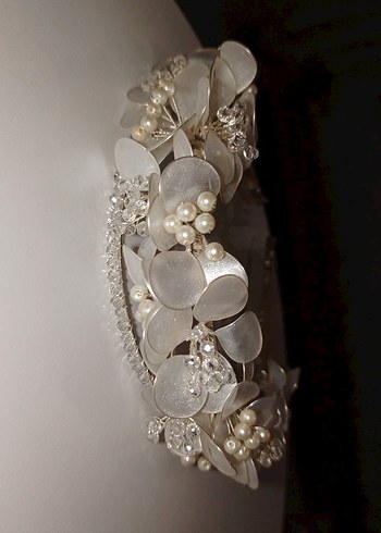 Beyaz Boncuklu Cam Taç - Görsel 5