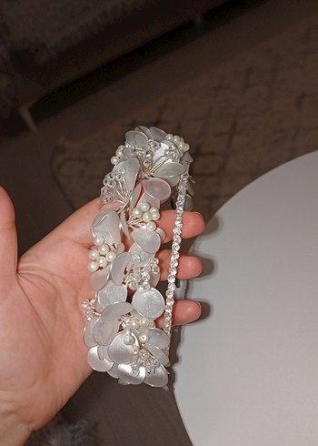 Beyaz Boncuklu Cam Taç - Görsel 6