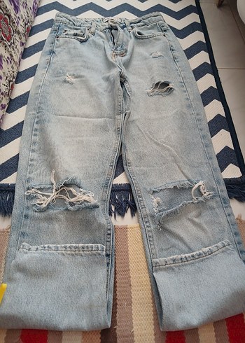Gevşek Kesim Yırtık Midi Kot Pantolon