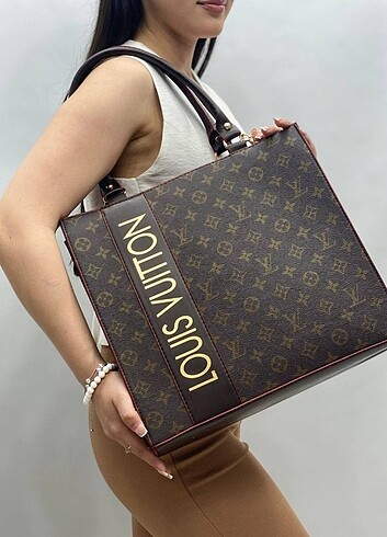 Louis Vuitton Kadın Büyük Boy Kol Çanta 