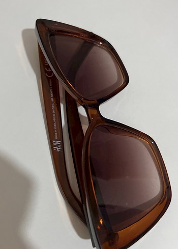 Kadın Kahverengi Şeffaf Çerçeveli Güneş Gözlüğü - Görsel 2