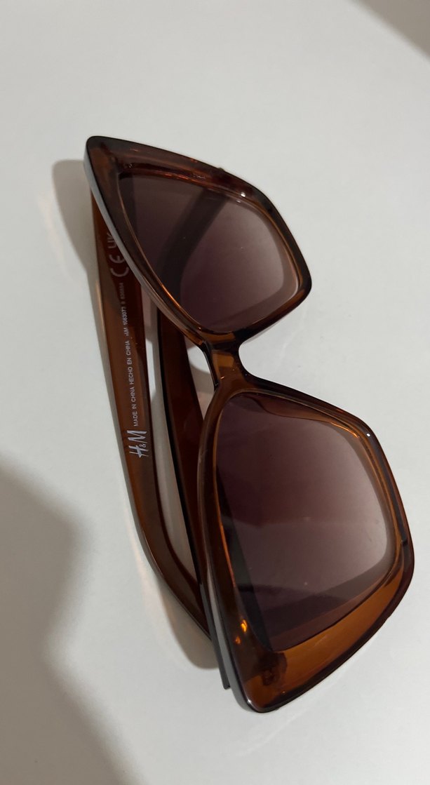 Kadın Kahverengi Şeffaf Çerçeveli Güneş Gözlüğü - Görsel 2