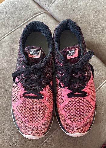 Nike Nike Örgü Kumaşlı Pembe Spor Kadın Sneaker
