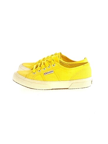 Superga Spor Ayakkabı %70 İndirimli.