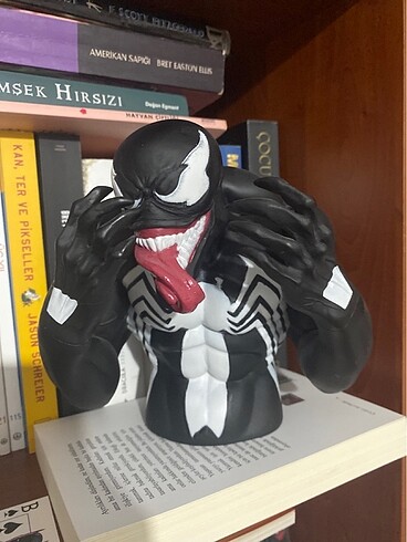 Venom büst kumbara