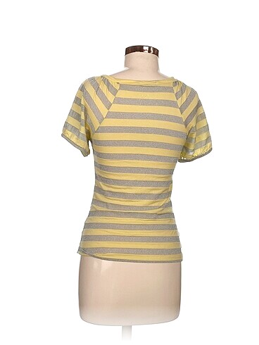 universal Beden Diğer T-shirt %70 İndirimli.