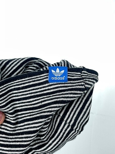 Beden Adidas Bere %70 İndirimli.