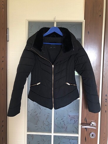 Zara kürklü mont
