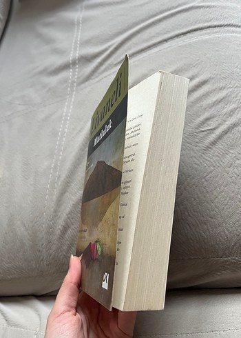 Mutluluk - Zülfü Livaneli Romanı - Görsel 2