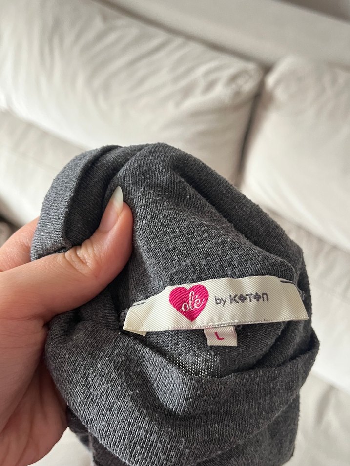 Gri Boğazlı Kadın Triko - Görsel 2