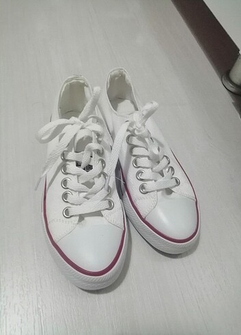 Convers ayakkabı 