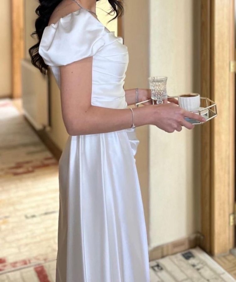 Beyaz Drapeli Straplez Uzun Abiye Elbise - Görsel 4