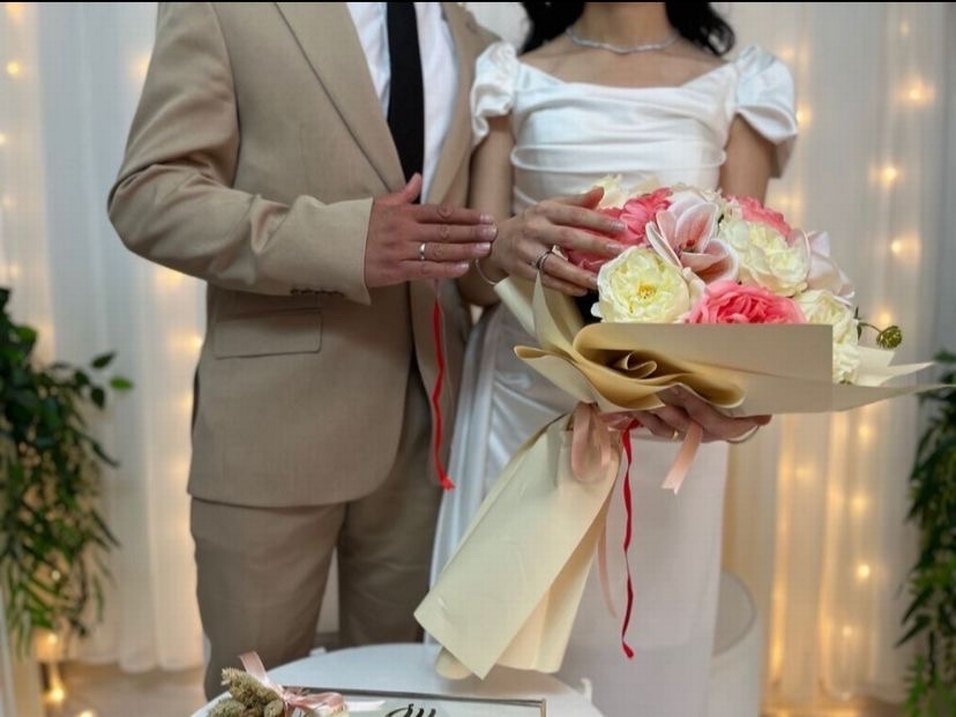 Beyaz Drapeli Straplez Uzun Abiye Elbise - Görsel 5