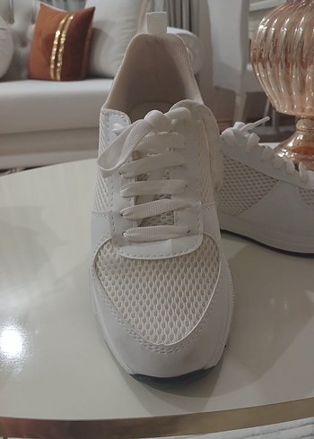 Beyaz Bağcıklı Kadın Spor Ayakkabı - Görsel 5