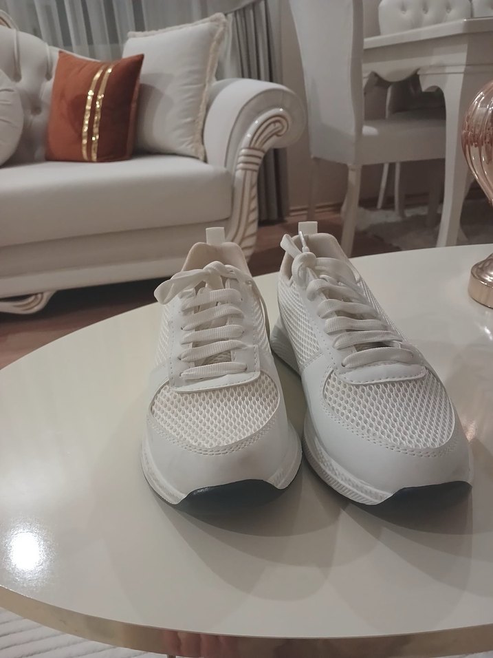 Beyaz Bağcıklı Kadın Spor Ayakkabı - Görsel 2