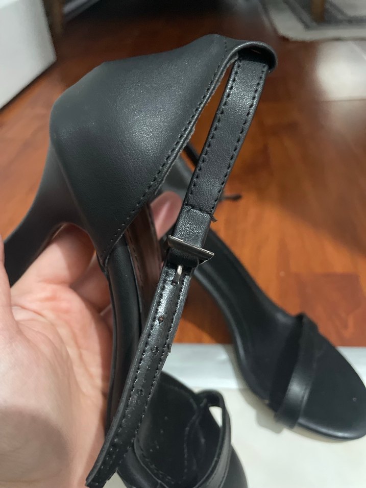 Siyah Tokalı İnce Topuklu Kadın Ayakkabı - Görsel 4