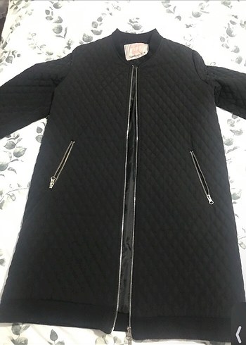 Siyah Fermuarlı Kapitone Mont - Görsel 3