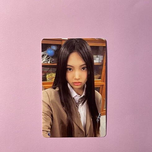 new jeans hyein photocard (açıklamayı okuyun????)