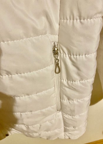 Beyaz Fermuarlı Kadın Mont - Görsel 2