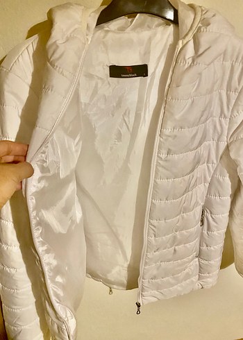 Beyaz Fermuarlı Kadın Mont - Görsel 4