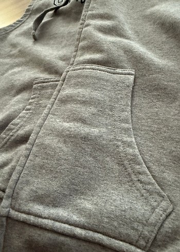 Erkek Gri Kapüşonlu Fermuarlı Yelek - Görsel 2