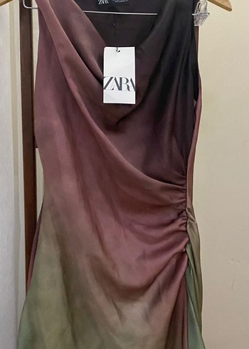 Zara Kadın Çok Renkli Dökümlü Uzun Elbise