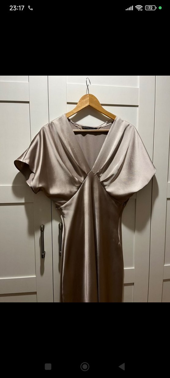 Bej V Yaka Drapeli Saten elbise - Görsel 3