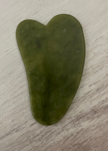 Yeşim Taşı Yüz Masaj Aleti - Görsel 2