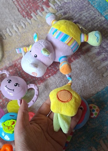 Renkli Bebek Diş Kaşıyıcıları ve Çıngıraklar - Görsel 6