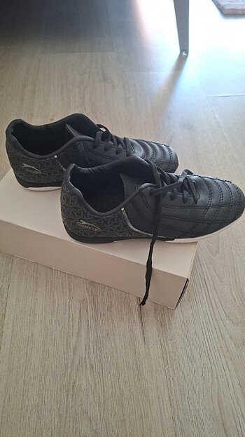 Krampon halı saha ayakkabısı - Görsel 4