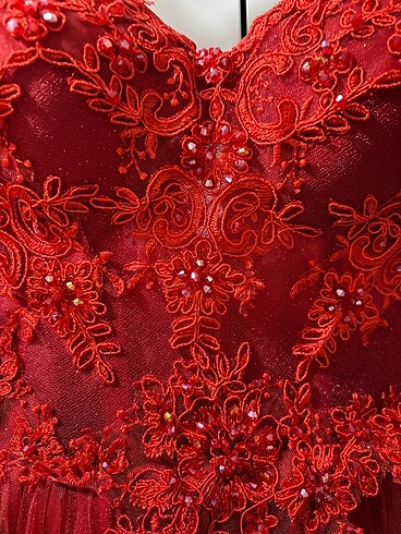 Diğer Lenta Moda- İşlemeli dantel kaplamalı abiye elbise